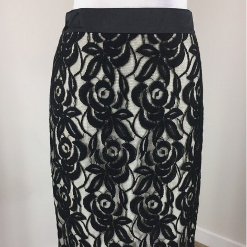 NWT Ann Taylor Black Lace Pencil Skirt Size 4P